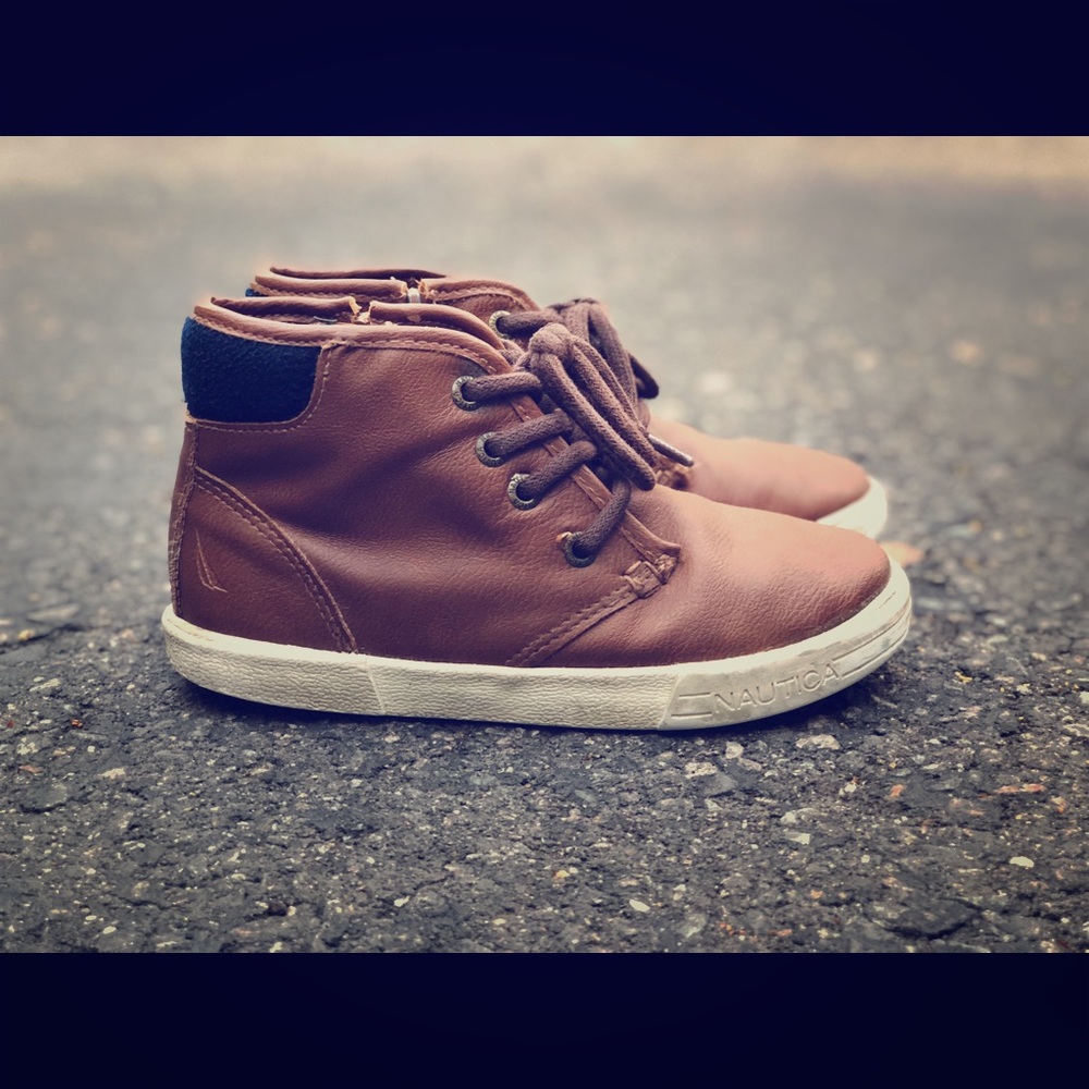 Kids/Toddler - size 12  - Nautica Chukka w/ zipper